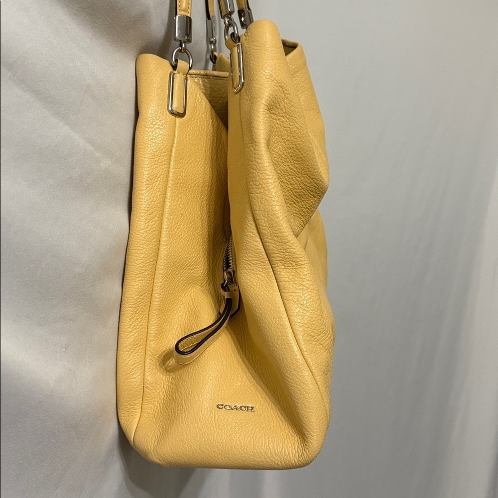 Coach Vintage Madison Phoebe Butter Yellow Leather Shoulder Tote Bag Boho